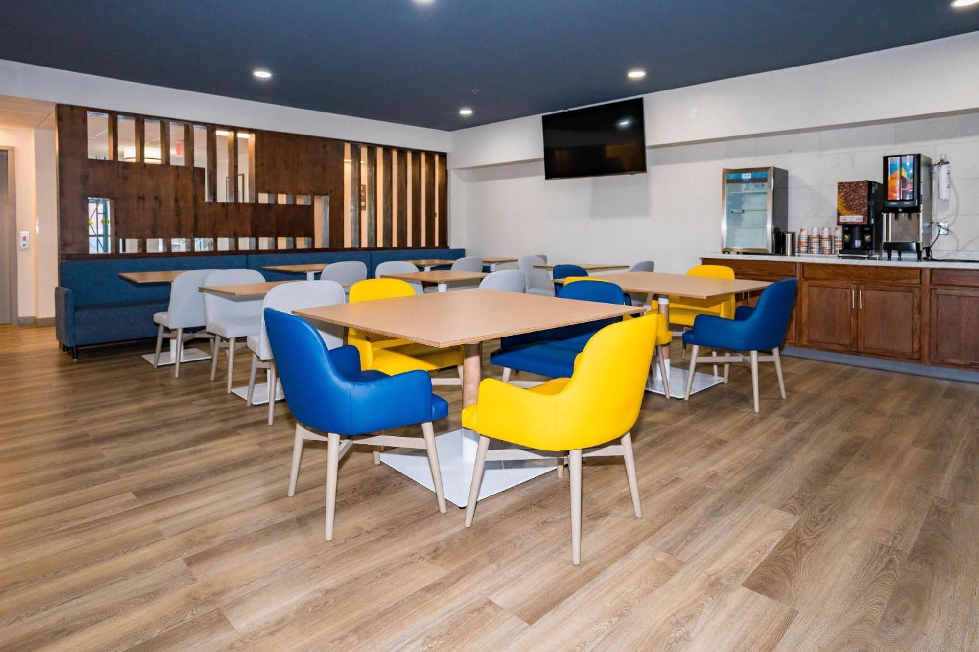 Comfort Inn & Suites River City Decatur Extérieur photo