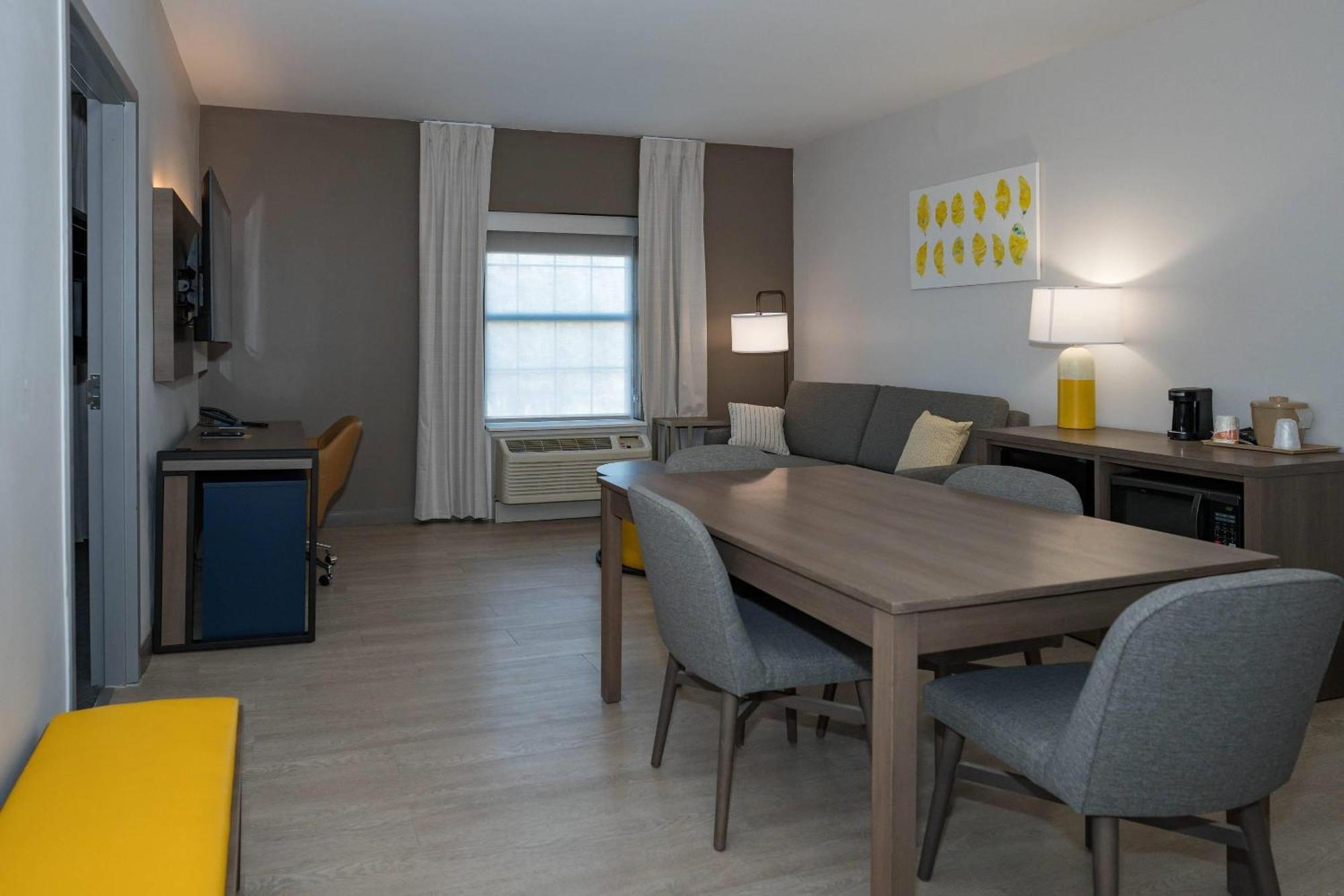 Comfort Inn & Suites River City Decatur Extérieur photo