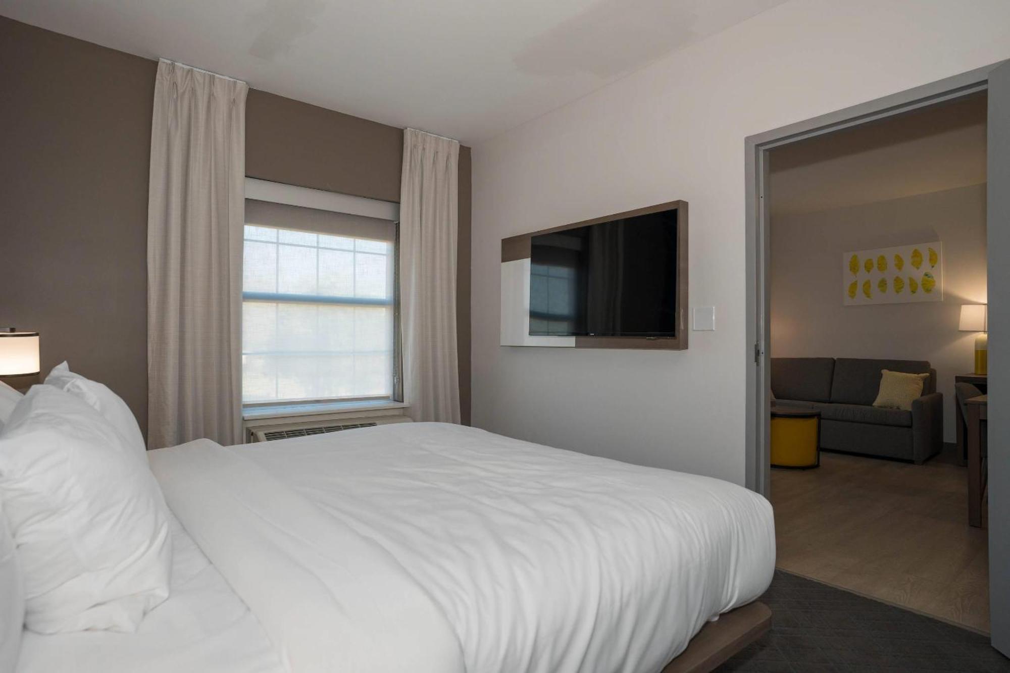 Comfort Inn & Suites River City Decatur Extérieur photo